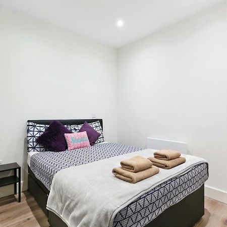 هارموندسورث Mondial Apartments At Heathrow المظهر الخارجي الصورة