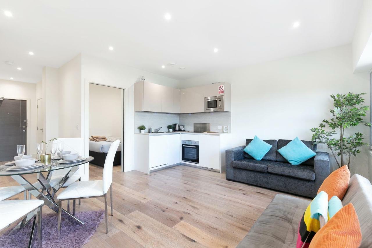 هارموندسورث Mondial Apartments At Heathrow المظهر الخارجي الصورة