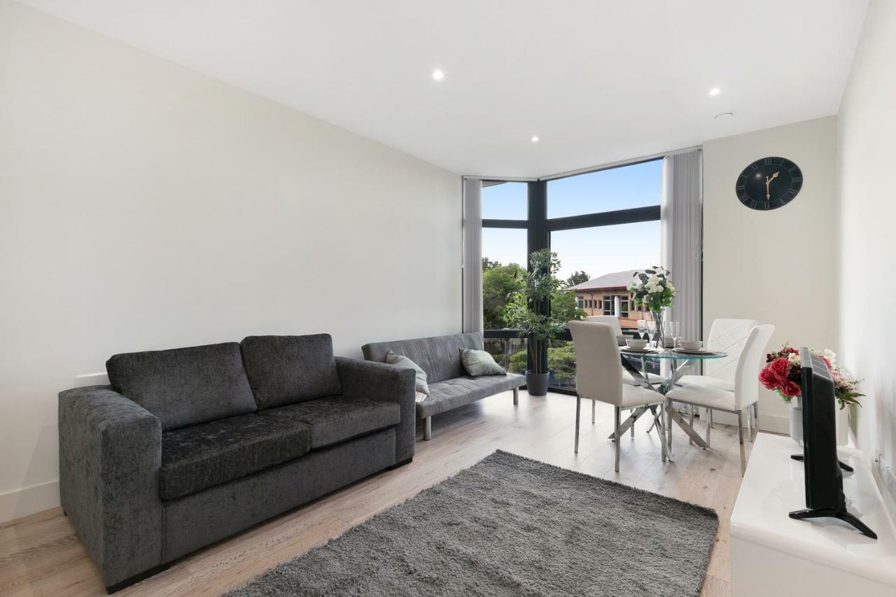 هارموندسورث Mondial Apartments At Heathrow المظهر الخارجي الصورة