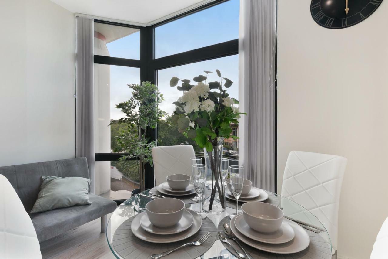 هارموندسورث Mondial Apartments At Heathrow المظهر الخارجي الصورة